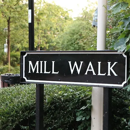 Millwalk Apartment Witney Exterior photo